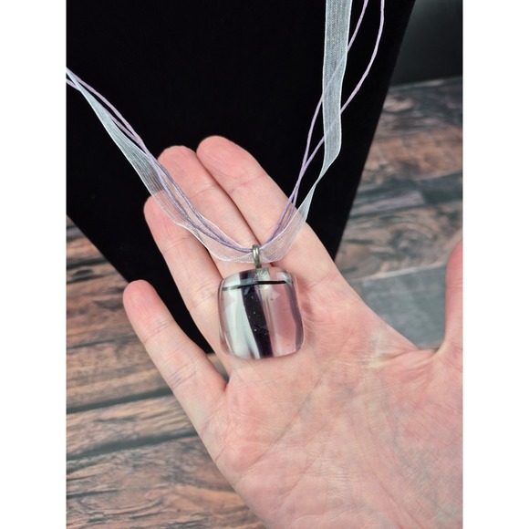 18" Lilac Ribbon Necklace Square Purple Pendant Lobster Clasp Lightweight Y2K - Picture 2 of 12